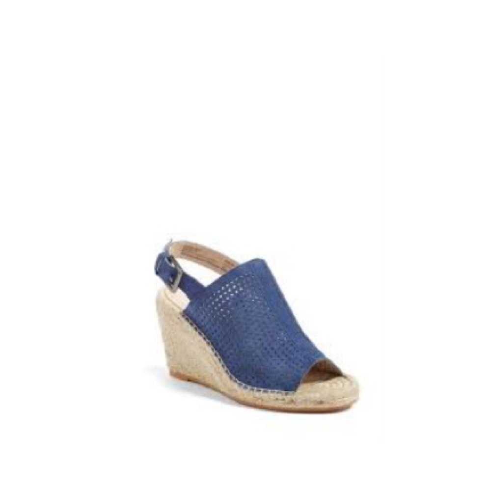 Caslon leather sandals